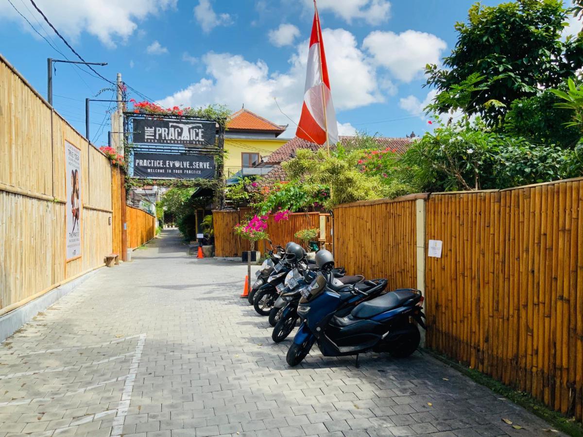 Putu Homestay Canggu Eksteriør bilde